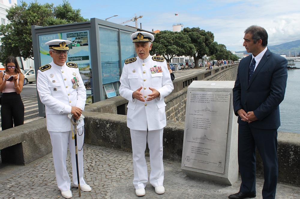 c-mara-municipal-de-ponta-delgada-presta-homenagem-s-corvetas-da